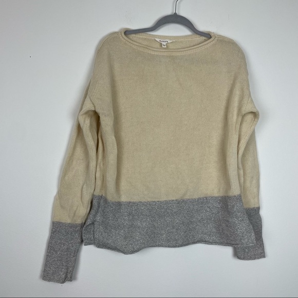 Athleta Cream Gray 100% Wool Color Block Pullover Sweater Size Medium - Picture 1 of 6